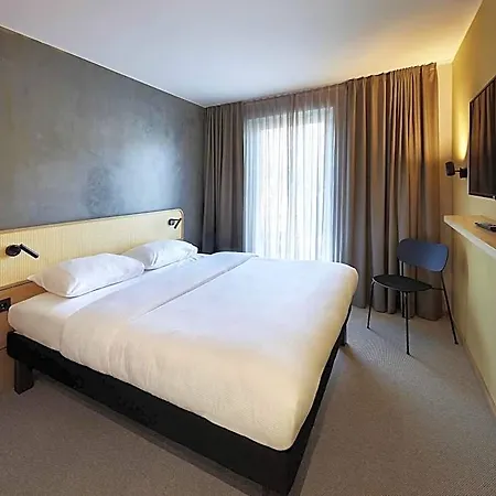 Hotel Ibis Styles 3*